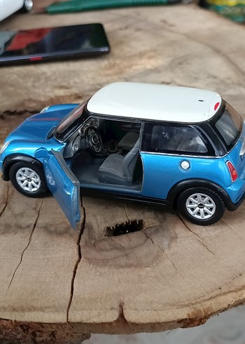 Mavi Mini Cooper metal Araba
