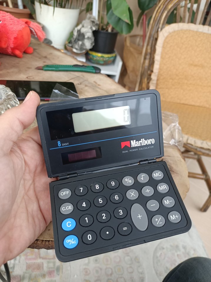 Siyah Marlboro Hesap Makinesi - Görsel 2