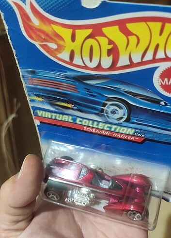 Beden 25 yıllık hotwheels koleksiyon araba