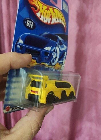 Eski Hotwheels koleksiyon araba 2001 yılı