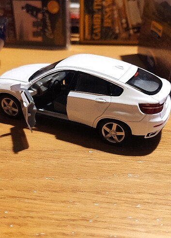 BMW X6 diecast metal araba 