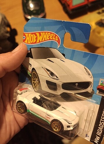  Jaguar hotwheels açılmamış araba