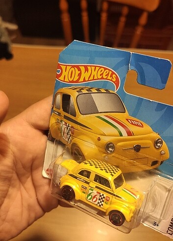 Fiat 500 koleksiyon model araba hotwheels 