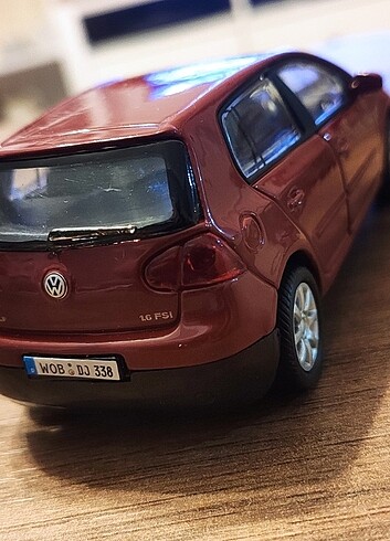 Beden Renk Volkswagen Golf 5 metal diecast araba