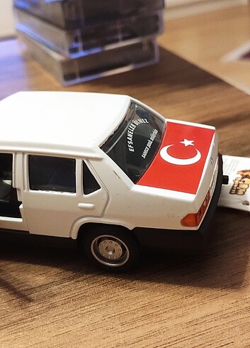 Tofaş Doğan Şahin metal araba