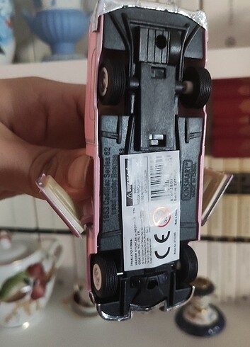 Beden Renk Cadillac lisanslı model araba