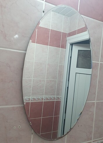Duvar aynası