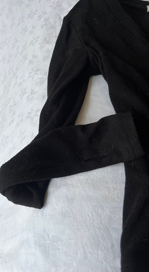 Siyah V Yaka Uzun Kollu Gotik Kadın üst - Görsel 2