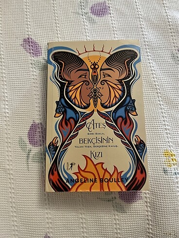 Ateş bekçisinin kızı Angeline Boulley