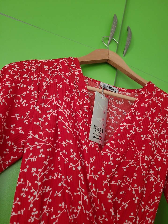 V Yaka Düğmeli Kırmızı Bohem Elbise - Görsel 3