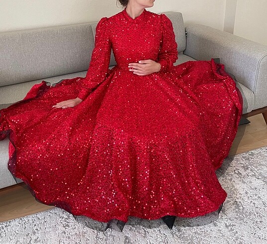 Kırmızı eva abiye