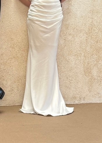Beyaz Straplez Uzun nikah elbisesi