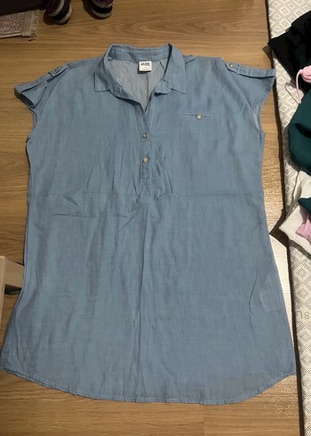m Beden mavi Renk Düğmeli Kısa Kollu Mavi Denim Gömlek