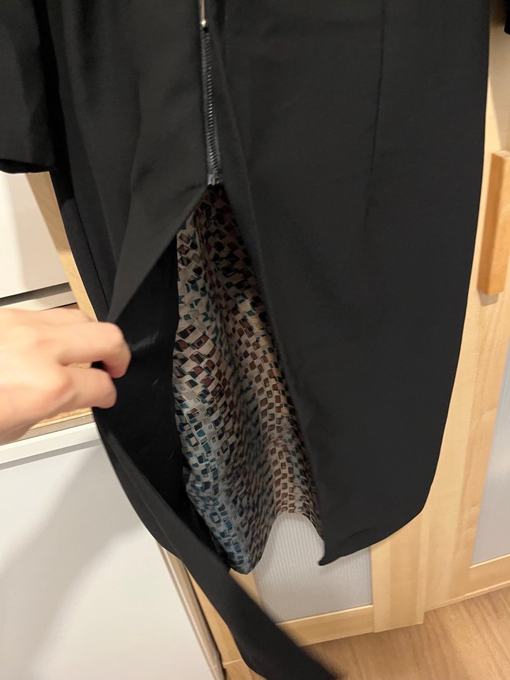 Yılan Desenli Drapeli Siyah Elbise - Görsel 5