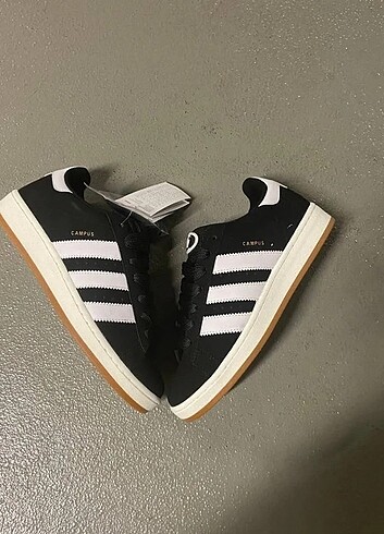 Adidas Campüs