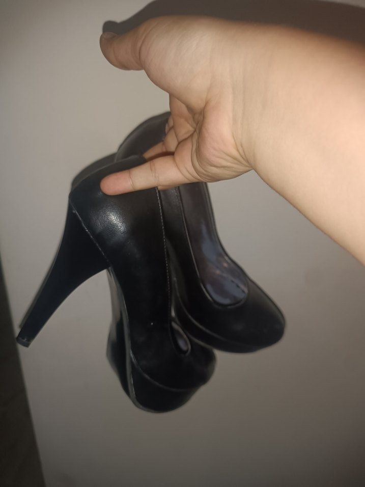 Siyah Tokalı Gotik Stiletto Topuklu Kadın Ayakkabı - Görsel 2