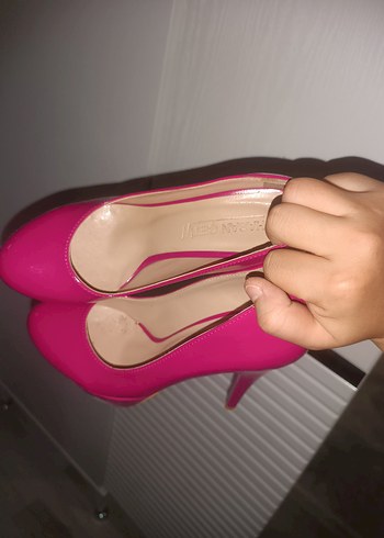 Parlak Pembe Stiletto Topuklu Kadın Ayakkabı - Görsel 3