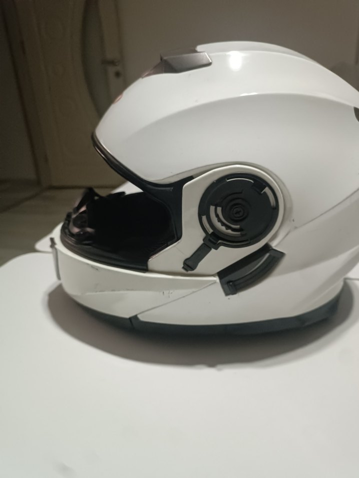 Beyaz Kask, Mandallı, Minimalist Tasarım - Görsel 4