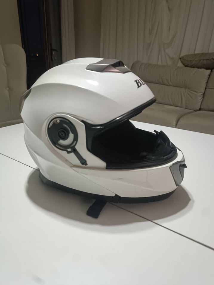 Beyaz Kask, Mandallı, Minimalist Tasarım - Görsel 2