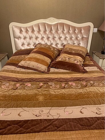 Linens yatak örtüsü