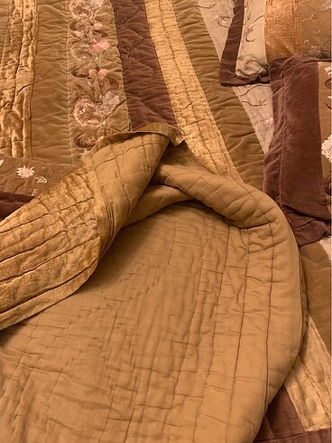 Linens yatak örtüsü