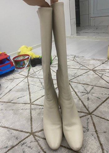 Beyaz Deri Dizüstü Topuklu Çizme - Görsel 2