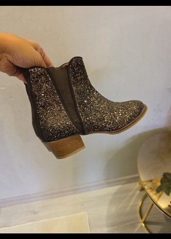 Kahverengi Parlak Topuklu Kadın Bot - Görsel 3