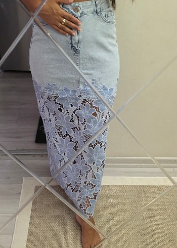 Dantel Detaylı Uzun Denim Etek
