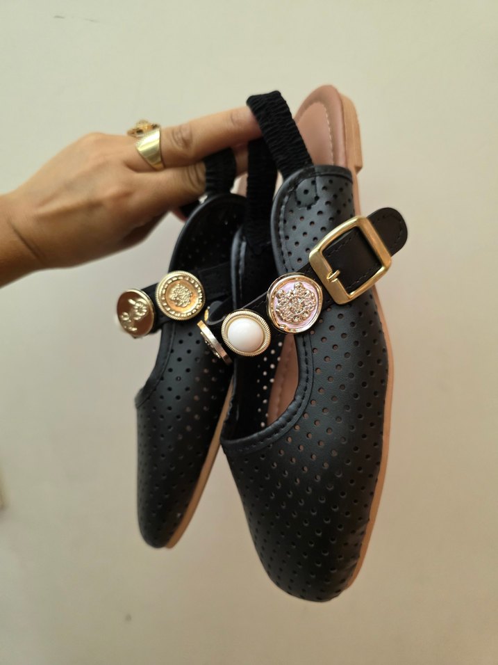 Siyah  Tokalı Kadın Babet - Görsel 3