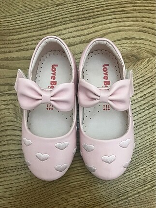 Pembe nakışlı kız çoçuk ayakkabı