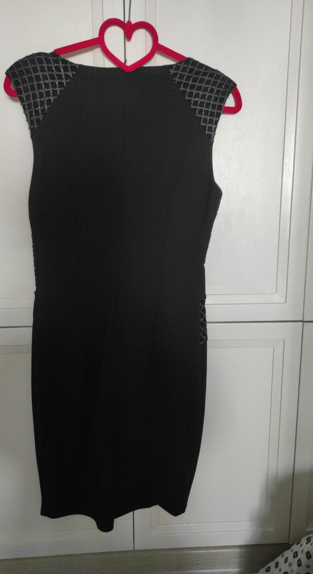 Kemer Detaylı Siyah Midi Elbise - Görsel 3