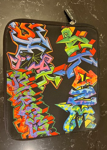 Renkli Grafiti Sanatı Temalı Bilgisayar Kılıfı 14ünç