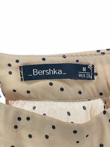 m Beden çeşitli Renk Bershka Bluz %70 İndirimli.