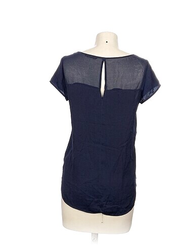 m Beden Stradivarius Bluz %70 İndirimli.