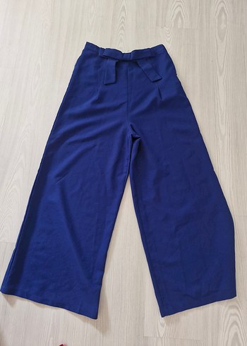 m Beden Kadın Parlak Mavi Kemerli Mini Kumaş Pantolon