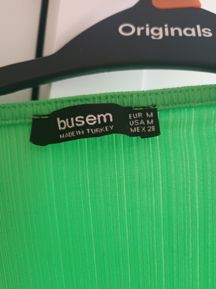 Yeşil V Yaka Düğmeli Triko Bluz - Görsel 3