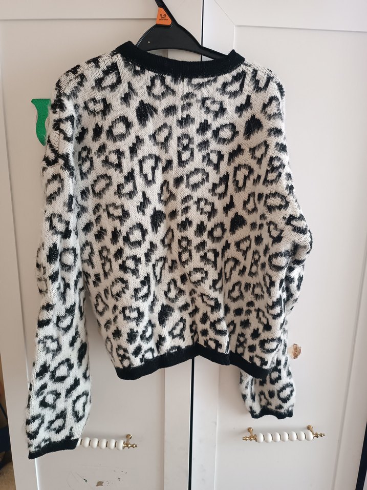 Kahverengi Leopar Desenli Kısa Hırka - Görsel 2