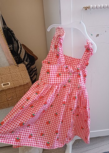 LC Waikiki Kırmızı Nakışlı Fırfırlı Kız Elbise