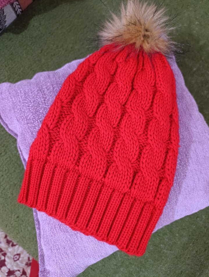 Ponponlu Kırmızı Örgü Kadın Bere - Görsel 2