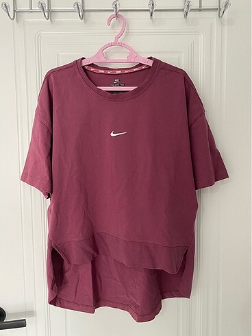 Nike önü kısa arkası uzun tshirt