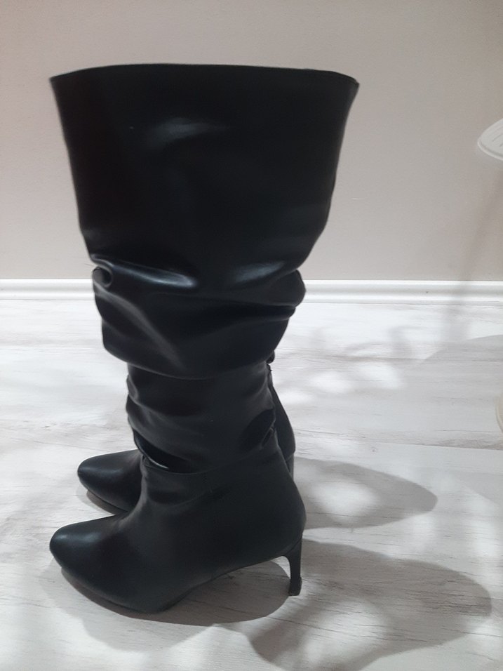 Siyah Minimalist Kadın Dizüstü Çizme - Görsel 2