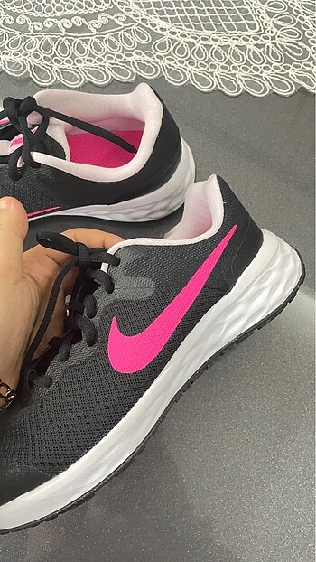 37,5 Beden Nike kadın spor ayakkabı sıfır