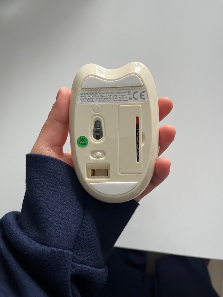 Beyaz Renkli Modern Klavye - Görsel 3