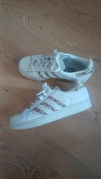 36 Beden beyaz Renk Adidas Kadın ayakkabı 36 numara