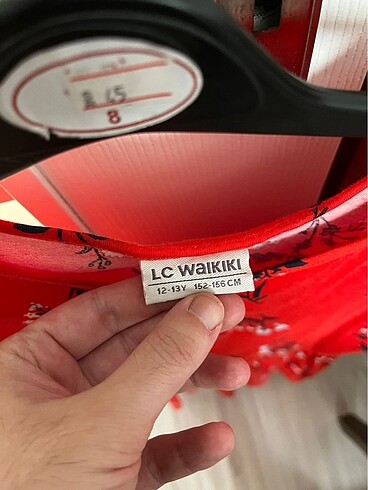 12-13 Yaş Beden LC Waikiki kız çiçekli kırmızı elbise