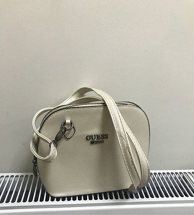 Guess Kol çantası