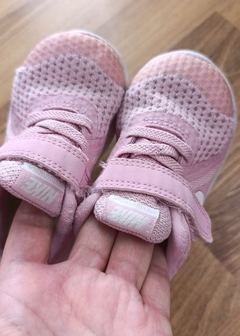 Nike Kız Çocuk Pembe Cırtlı Spor Ayakkabı