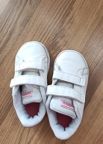 Kız Çocuk Beyaz Adidas Cırt Cırtlı Spor Ayakkabı