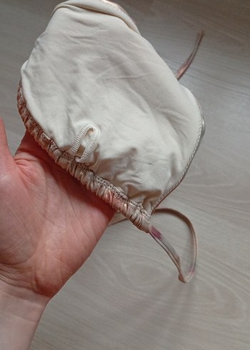 Bej Parlak İp Askılı Mini Bikini Üstü - Görsel 2