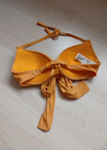 Parlak Bej Fiyonk Detaylı Kadın Bikini Üstü - Görsel 3